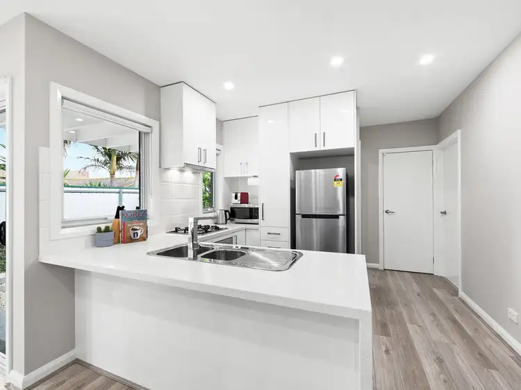 Fourth view of Homely unit listing, 3/9 Cranbourne Avenue, Sunshine North VIC 3020