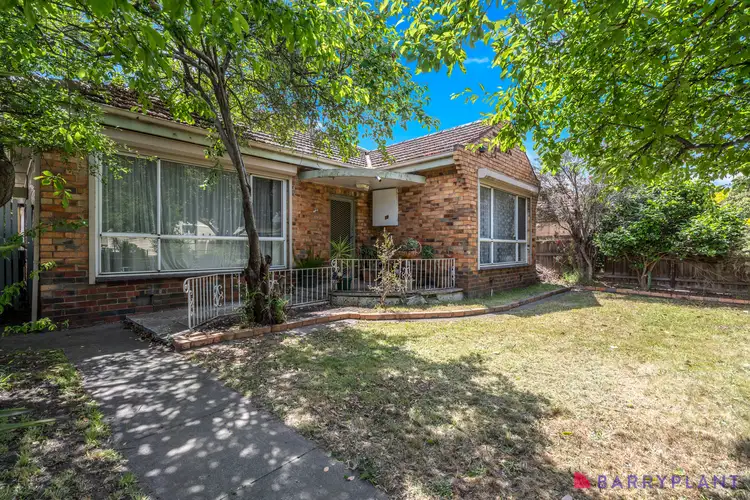 18 Verdun Grove, Reservoir VIC 3073