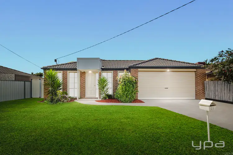 Main view of Homely house listing, 21 Albatross Avenue, Werribee VIC 3030