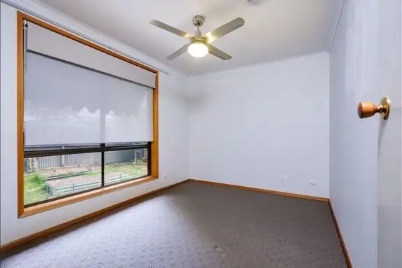 Sixth view of Homely townhouse listing, 2/5 Nigel Court, Glenroy NSW 2640