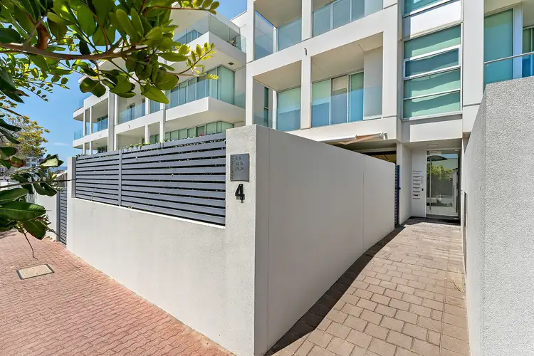 4/4 King Street, Glenelg North SA 5045