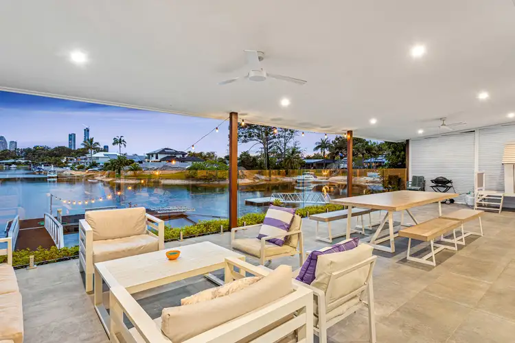 9 Bermuda Street, Broadbeach Waters QLD 4218