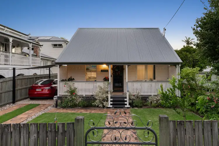 147 Yundah Street, Shorncliffe QLD 4017