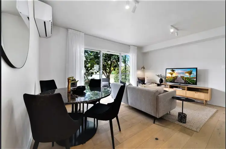 19/10 Henrietta Street