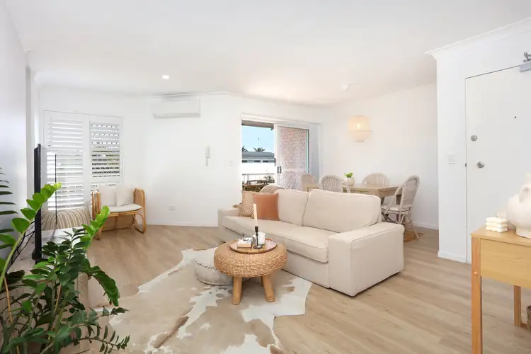 6/11 Fourteenth Avenue, Palm Beach QLD 4221