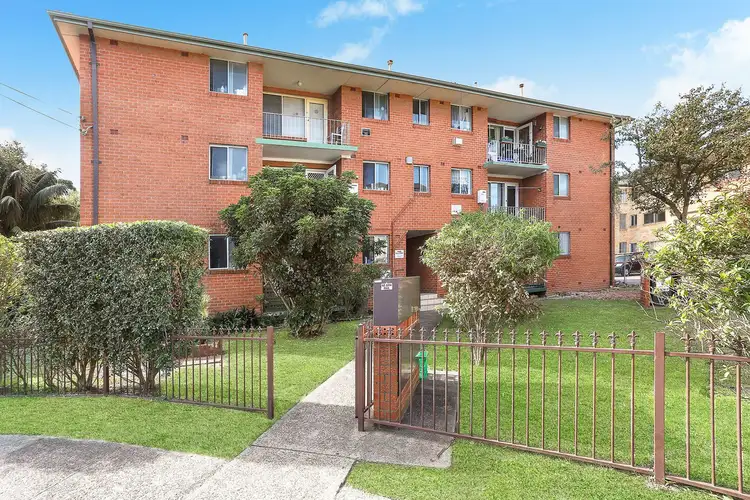 Second view of Homely apartment listing, 4/4 Hearne Close, Eastlakes NSW 2018