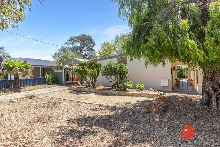 23 Banksia Road, Camillo WA 6111