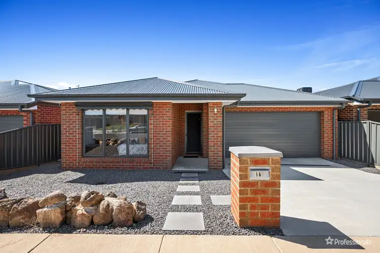 16 Chisholm Street, Maryborough VIC 3465