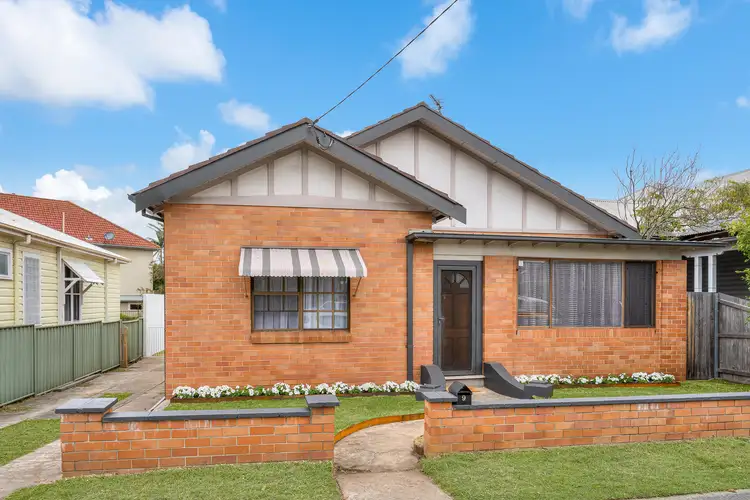 9 Glebe Road, The Junction NSW 2291