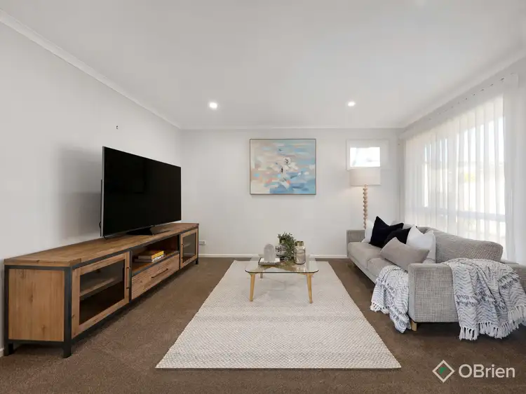 Third view of Homely townhouse listing, 2/18 Hinkler Avenue, Bentleigh East VIC 3165