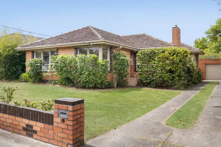 18 Olive Avenue, Mount Waverley VIC 3149