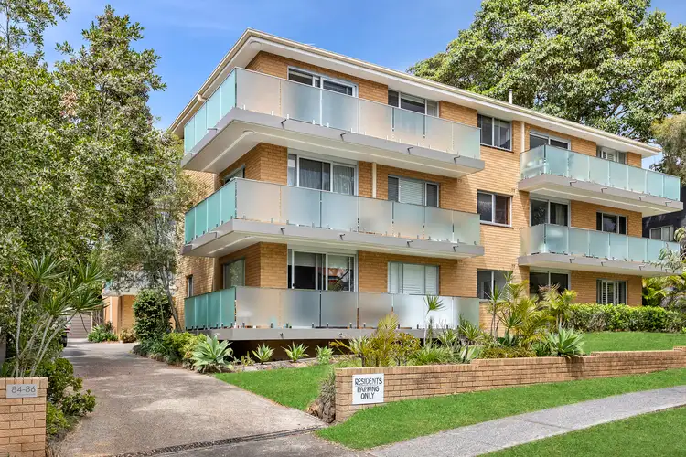 2/84 Wyadra Avenue, Freshwater NSW 2096