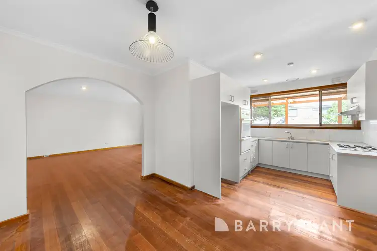 Fifth view of Homely house listing, 2 Ibsley Court, St Albans VIC 3021