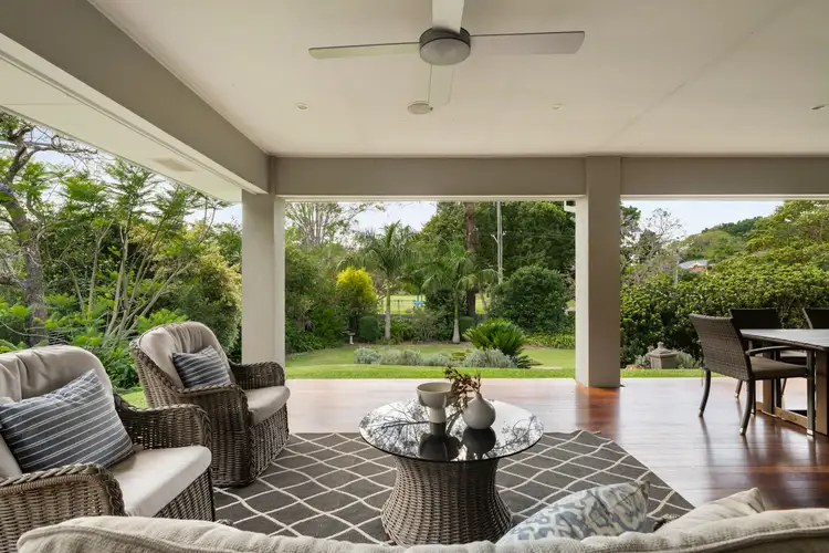 2 Scenic Road, Kenmore QLD 4069