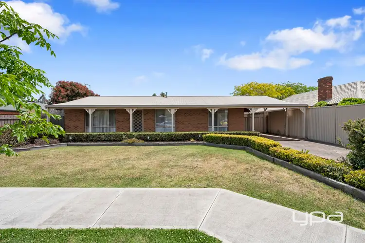 5 Euroa Walk, Kurunjang VIC 3337
