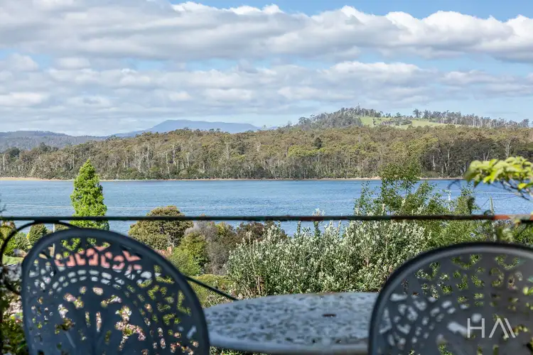 145 Gravelly Beach Road, Blackwall TAS 7275