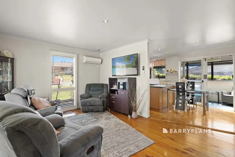 Third view of Homely unit listing, 1/6 Blackwood Drive, Narre Warren VIC 3805