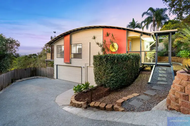 15 Valerie Close, Edens Landing QLD 4207