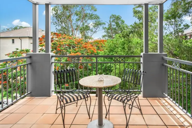 101/300 Sir Fred Schonell Drive, St Lucia QLD 4067