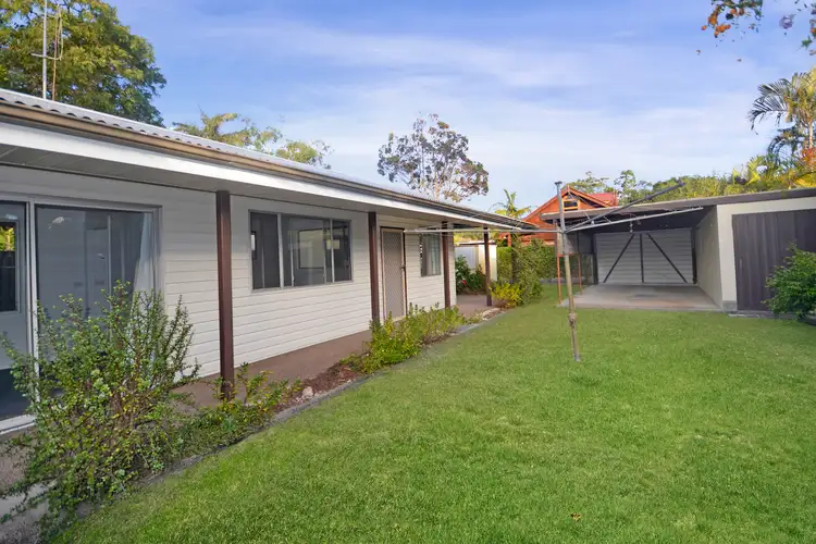 5a Monash Road