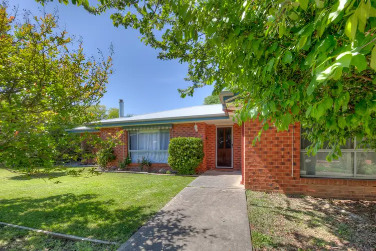 Main view of Homely unit listing, 8/27 Toorak Road, Bright VIC 3741
