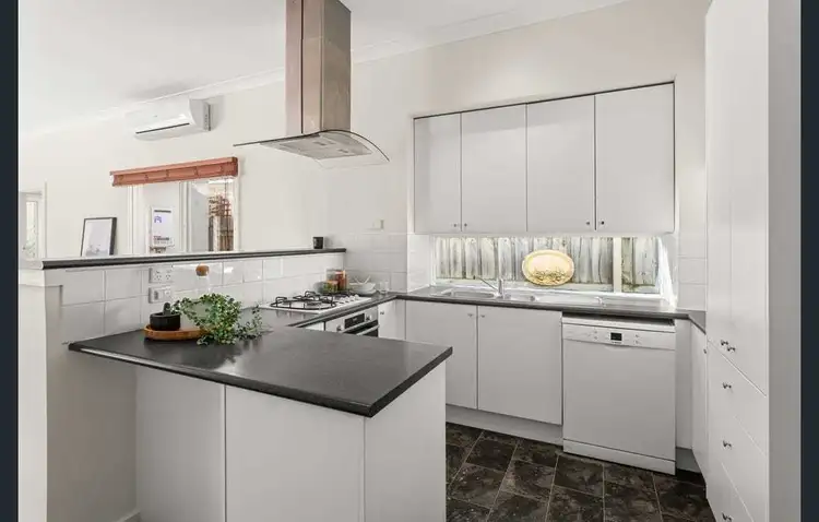 Fourth view of Homely house listing, 5 Edmonds Avenue, Ashwood VIC 3147