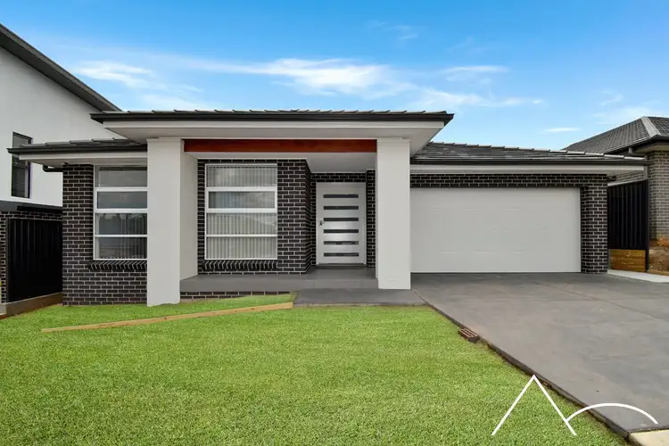 Main view of Homely house listing, 33 Fieldhouse Circuit, Campbelltown NSW 2560