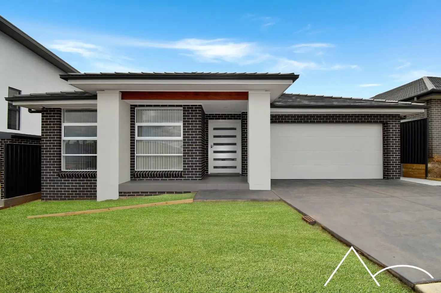 Main view of Homely house listing, 33 Fieldhouse Circuit, Campbelltown NSW 2560