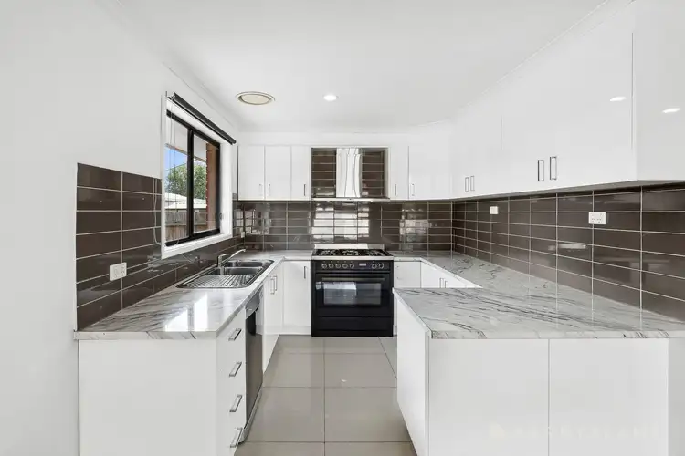 Sixth view of Homely house listing, 8 Berrigan Court, Werribee VIC 3030