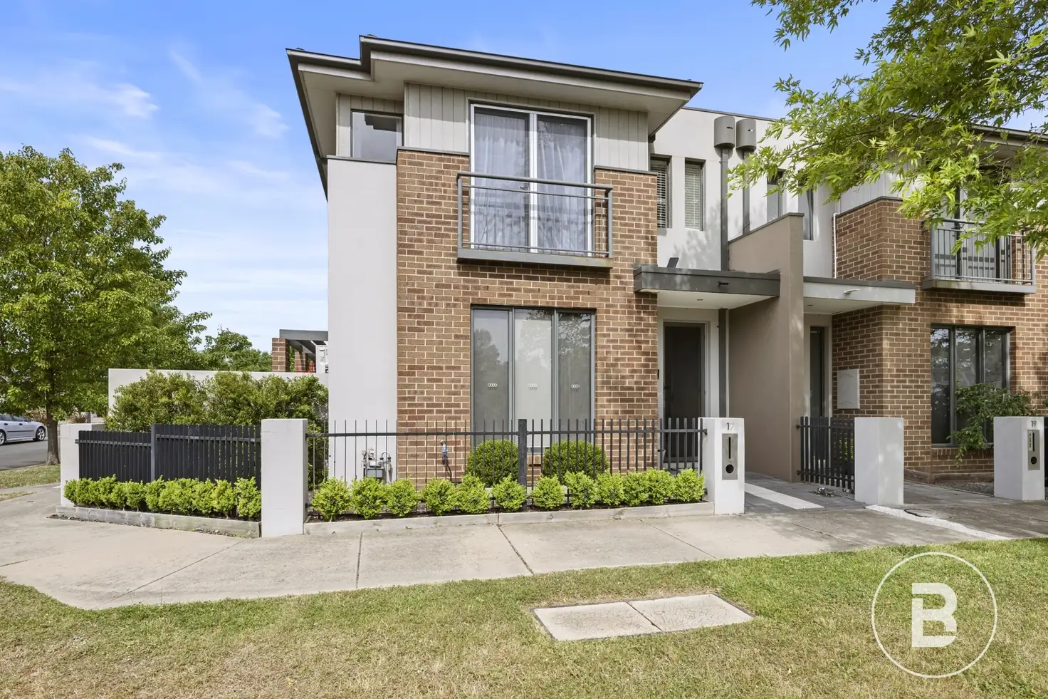 Main view of Homely townhouse listing, 17 Willoby Drive, Alfredton VIC 3350