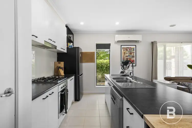 Sixth view of Homely townhouse listing, 17 Willoby Drive, Alfredton VIC 3350