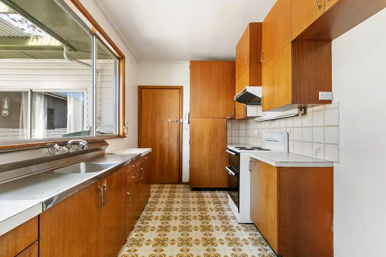 Fifth view of Homely house listing, 6 Grant Court, Traralgon VIC 3844