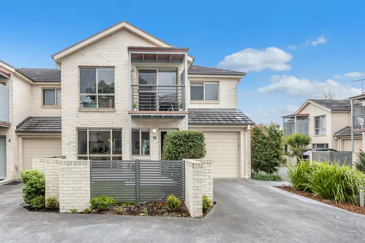 10/3-5 Turner Road