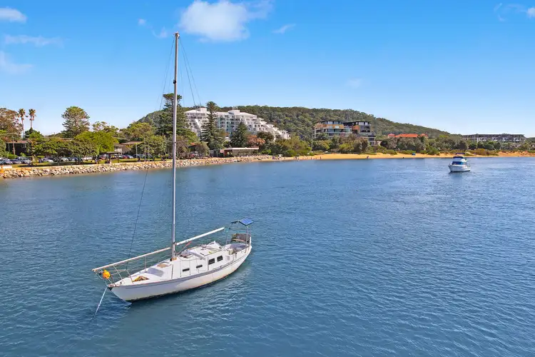 Seventh view of Homely townhouse listing, 114-116 Barrenjoey Road, Ettalong Beach NSW 2257
