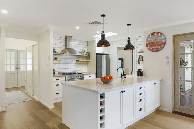 15 Tamarind Drive, Cordeaux Heights NSW 2526