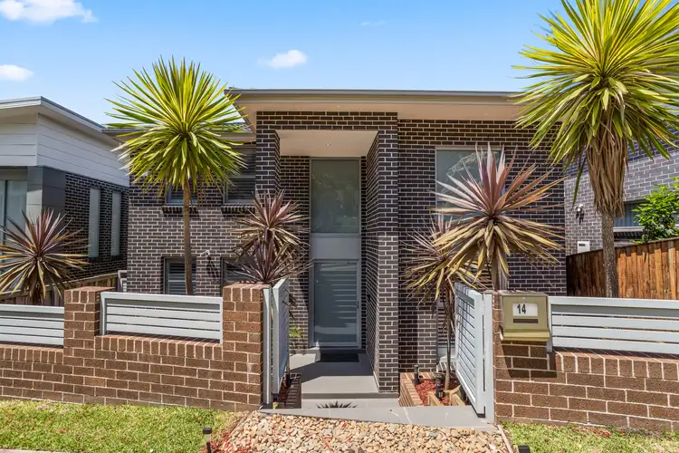 14 Dhinburri Way, Pemulwuy NSW 2145