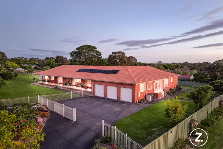 5 Fairmont Court, Narre Warren North VIC 3804