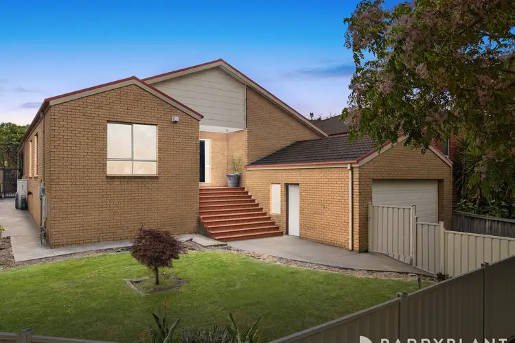 34 Lewins Rail Avenue, South Morang VIC 3752
