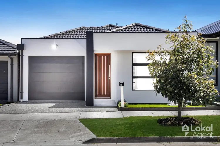 11 Brotus Way, Donnybrook VIC 3064