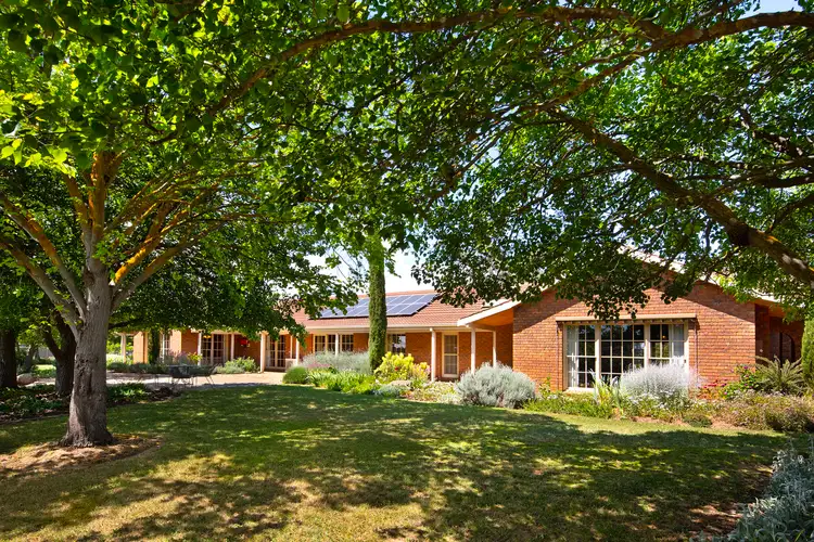 17 Maldon Road, Mckenzie Hill VIC 3451