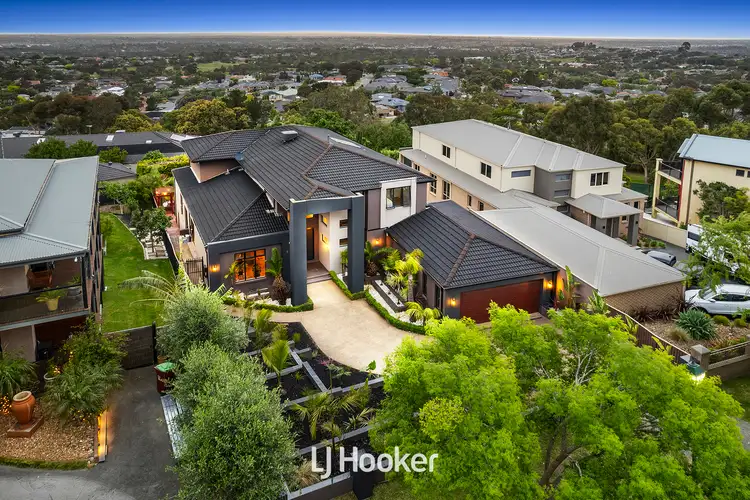5 Natren Court, Berwick VIC 3806