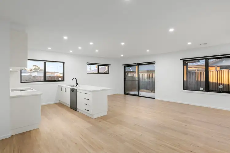 Second view of Homely unit listing, 6/68 Hart Street, Colac VIC 3250
