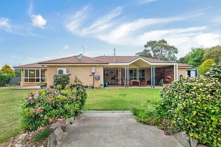 11 Copeland Street, Gunning NSW 2581