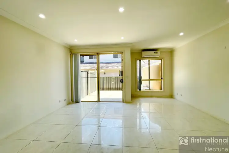 4/23 Tungarra Road, Girraween NSW 2145