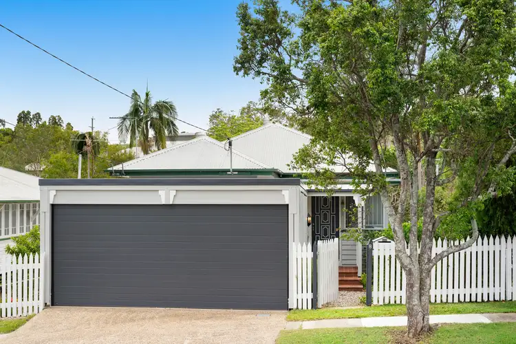 8 Oxley Drive, Holland Park QLD 4121