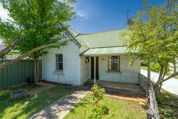 195 Brown Street, Armidale NSW 2350