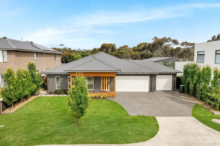 15 Pavillion Circuit, Sunbury VIC 3429
