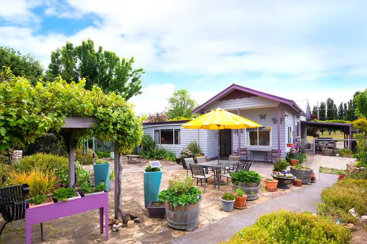 195 Main Road, Campbells Creek VIC 3451