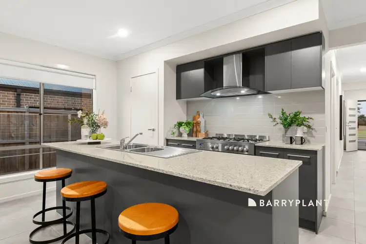 Fifth view of Homely house listing, 5 Palladium Boulevard, Drouin VIC 3818