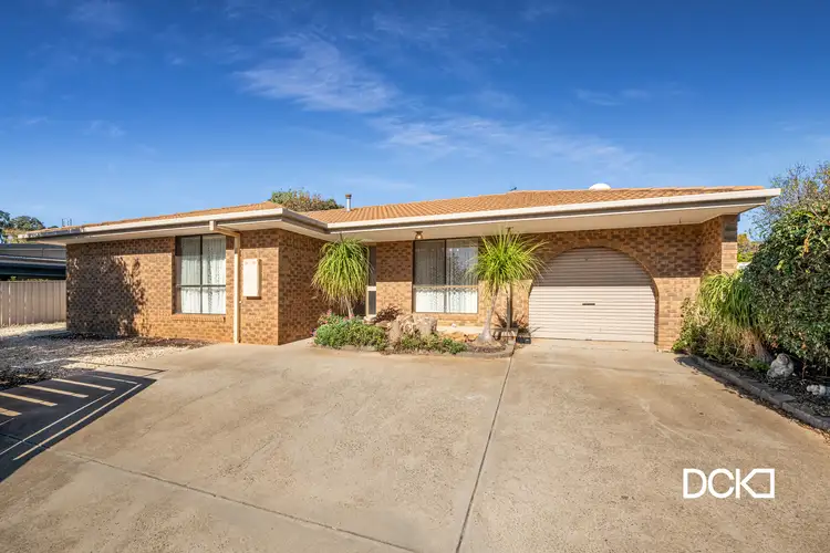 2/4 Cairinini Court